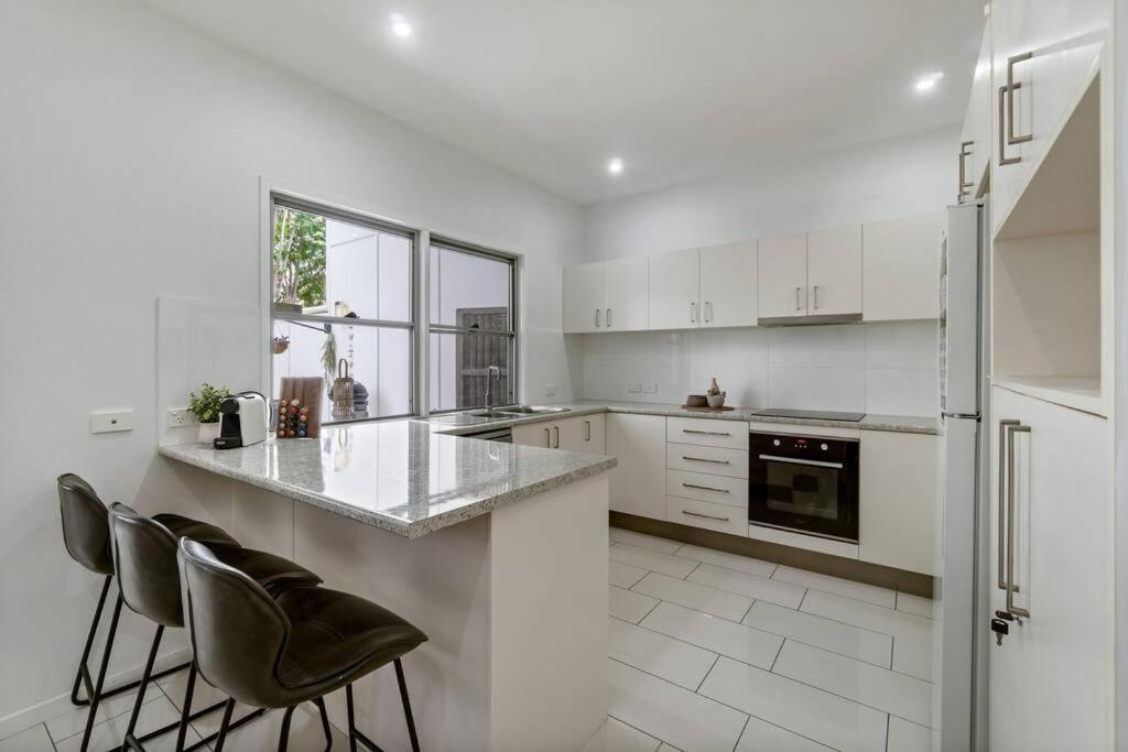 Casa de férias Stunning 3-bedroom Townhouse Brisbane