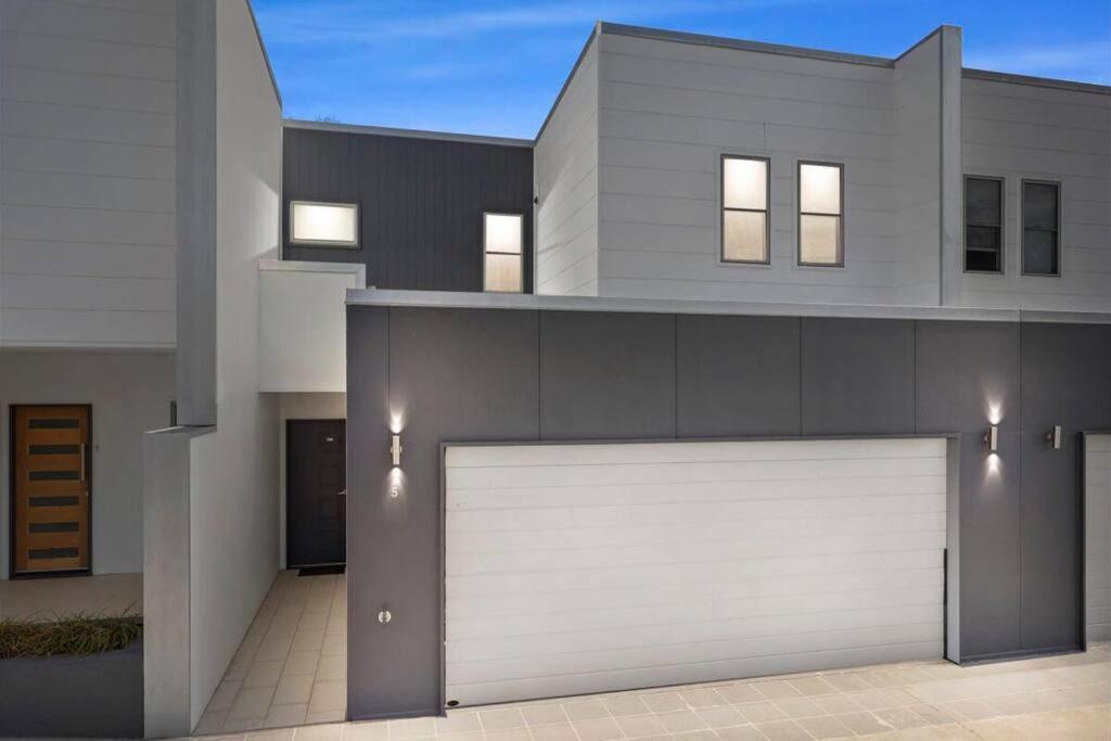 Stunning 3-bedroom Townhouse