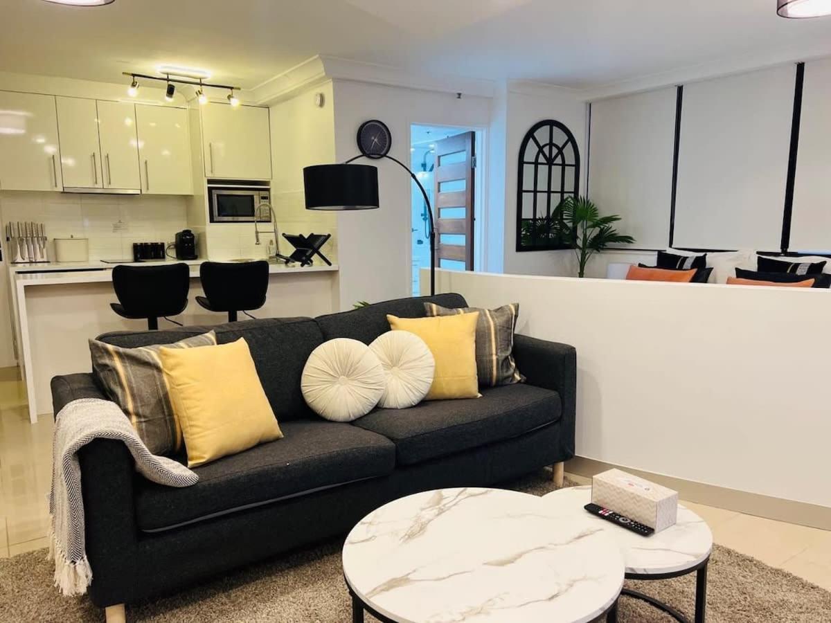 Apartment Heart Of Brisbane's Cbd High-level River Views *