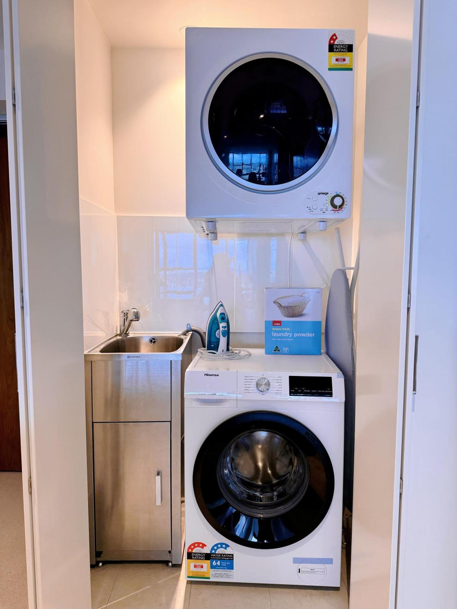 Skyline Serenity Retreat 2 Kingbedsapt Freeparking Apartment