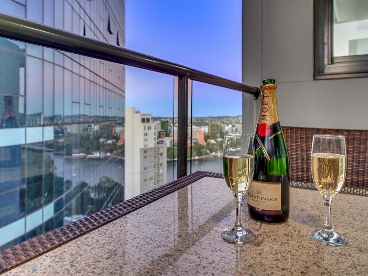 Cbd Free Parking Pool Balcony Walk To Casino Apartamento *