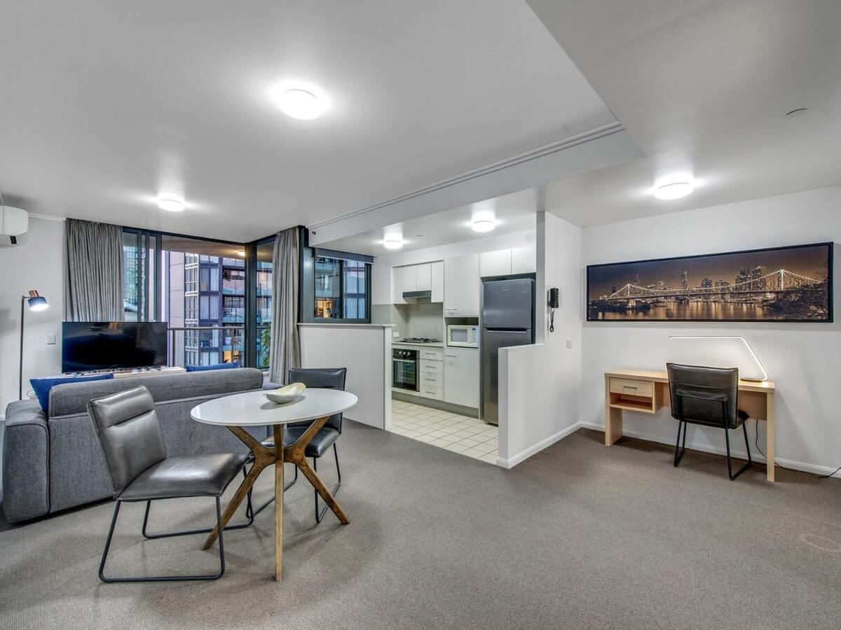 Apartamento Cbd Free Parking Pool Balcony Walk To Casino