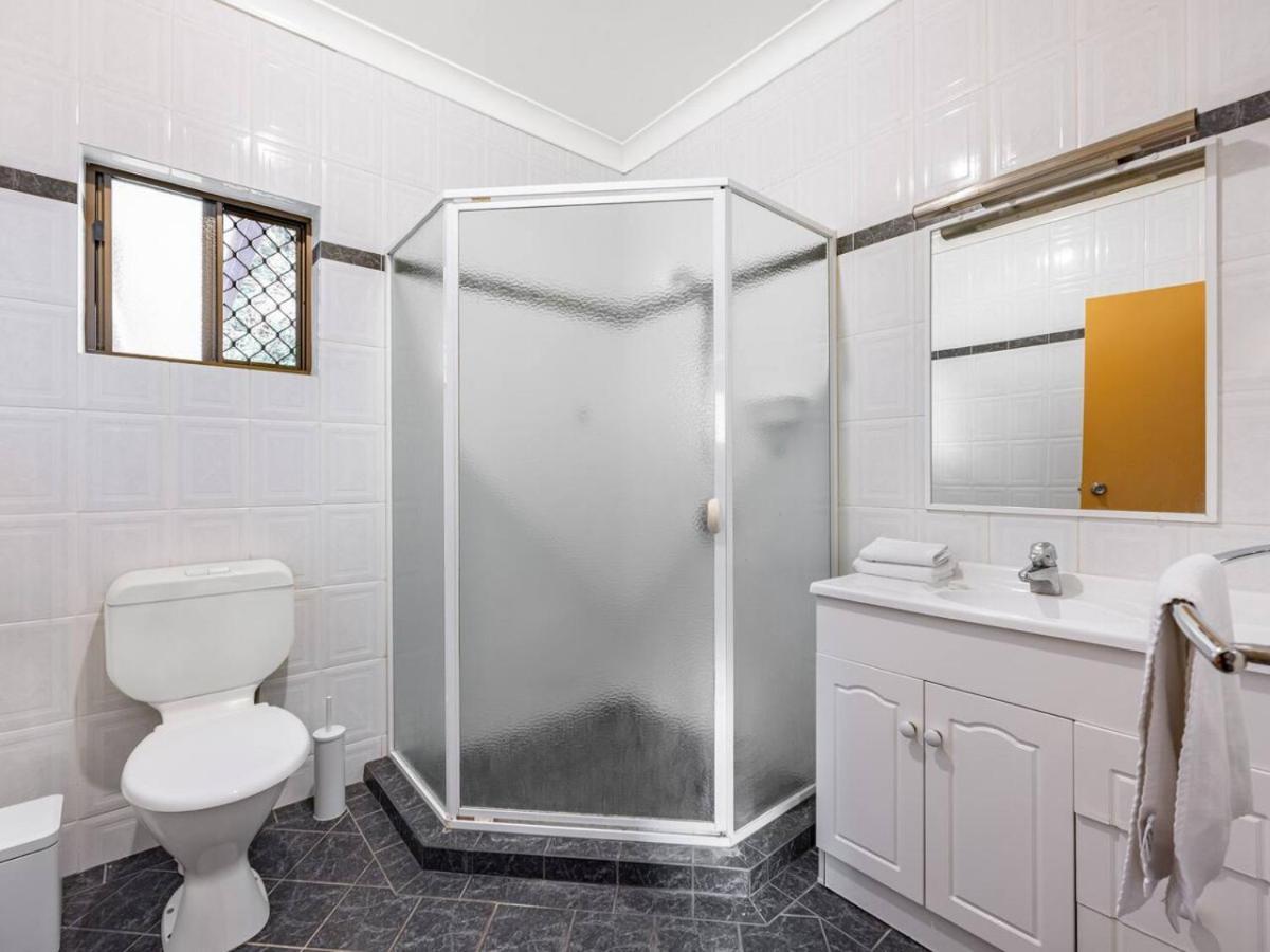 Holiday home 1 Bedroom Comfy Unit Sleep Close To Mall And Bus