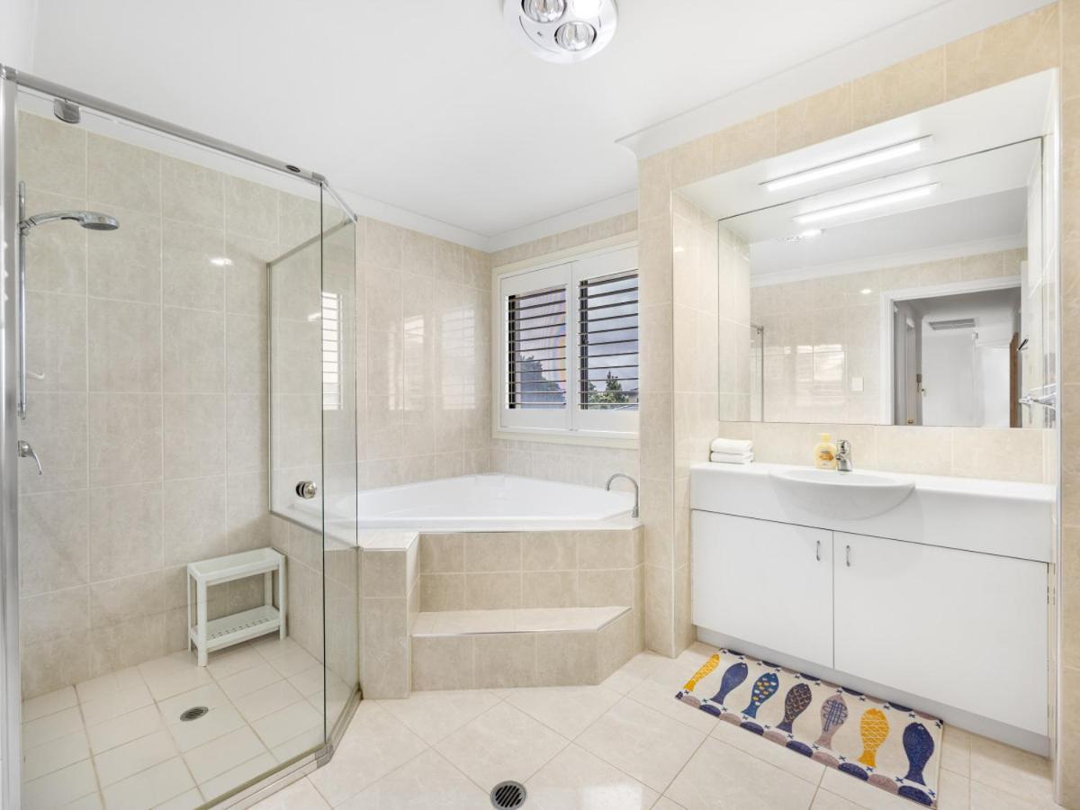 Spacious Comfy 4 Bedroom Near Sunnybank *