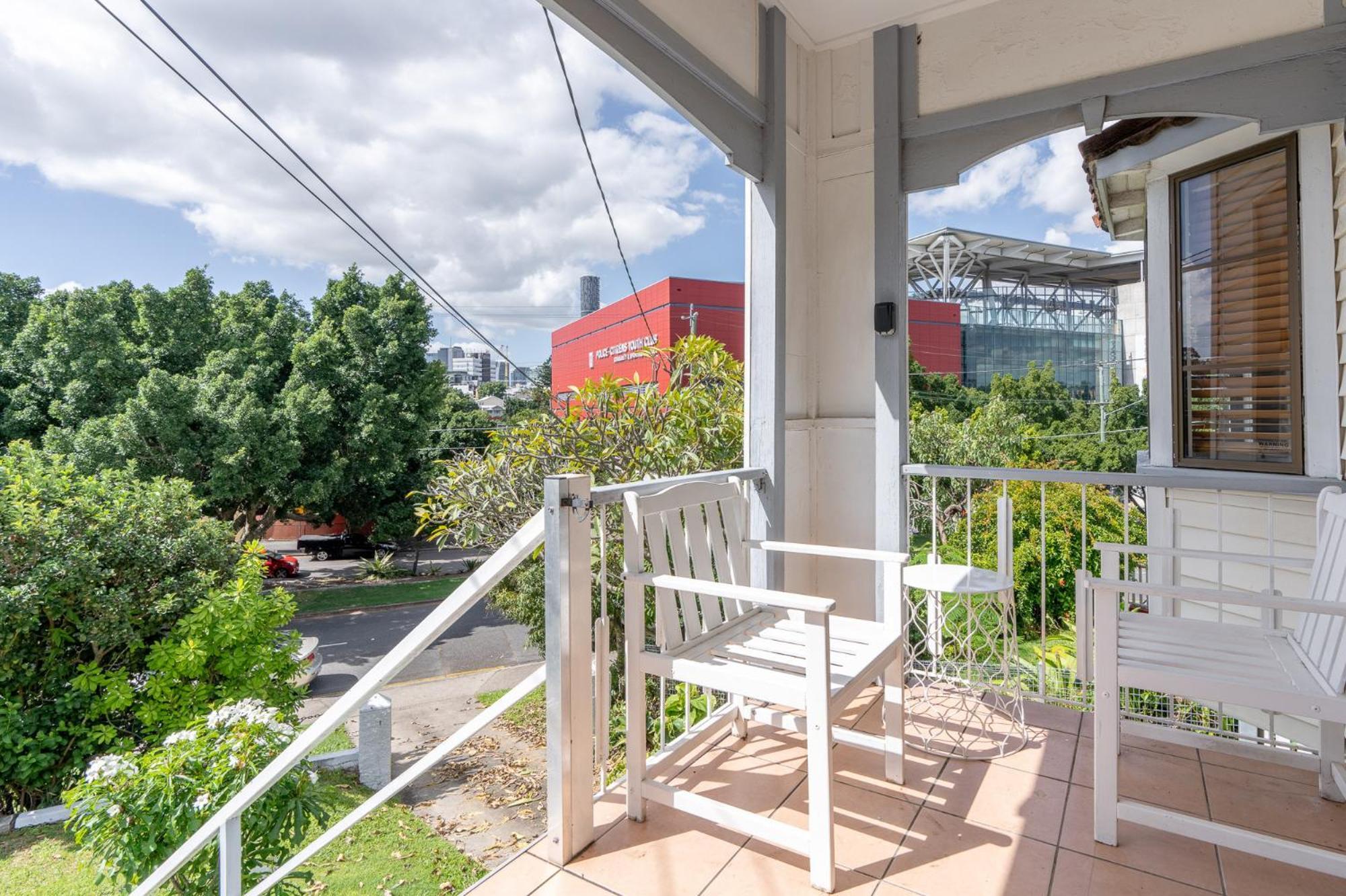 Bright & Cosy 1-bed 15-min From Cbd * Brisbane