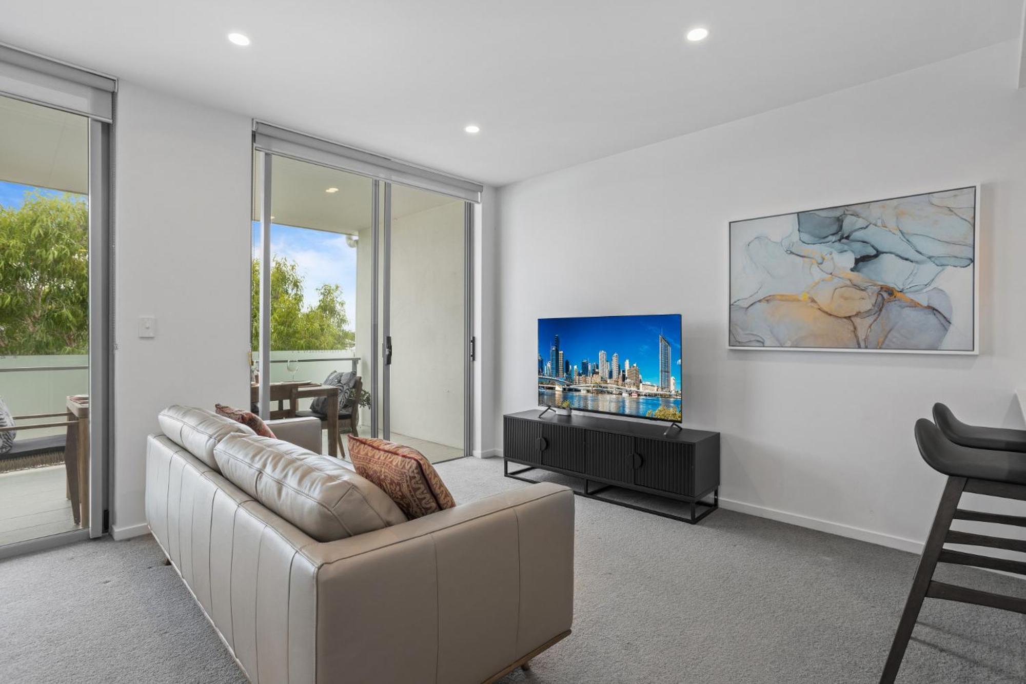 Sleek 2-bed With Balcony And Communal Bbq Area Duplicate * Brisbane