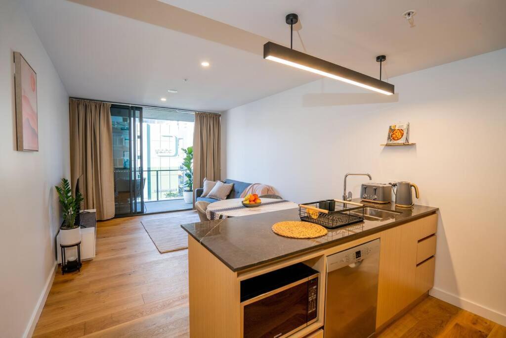 Brand-new W Pool, Gym And Brisbane