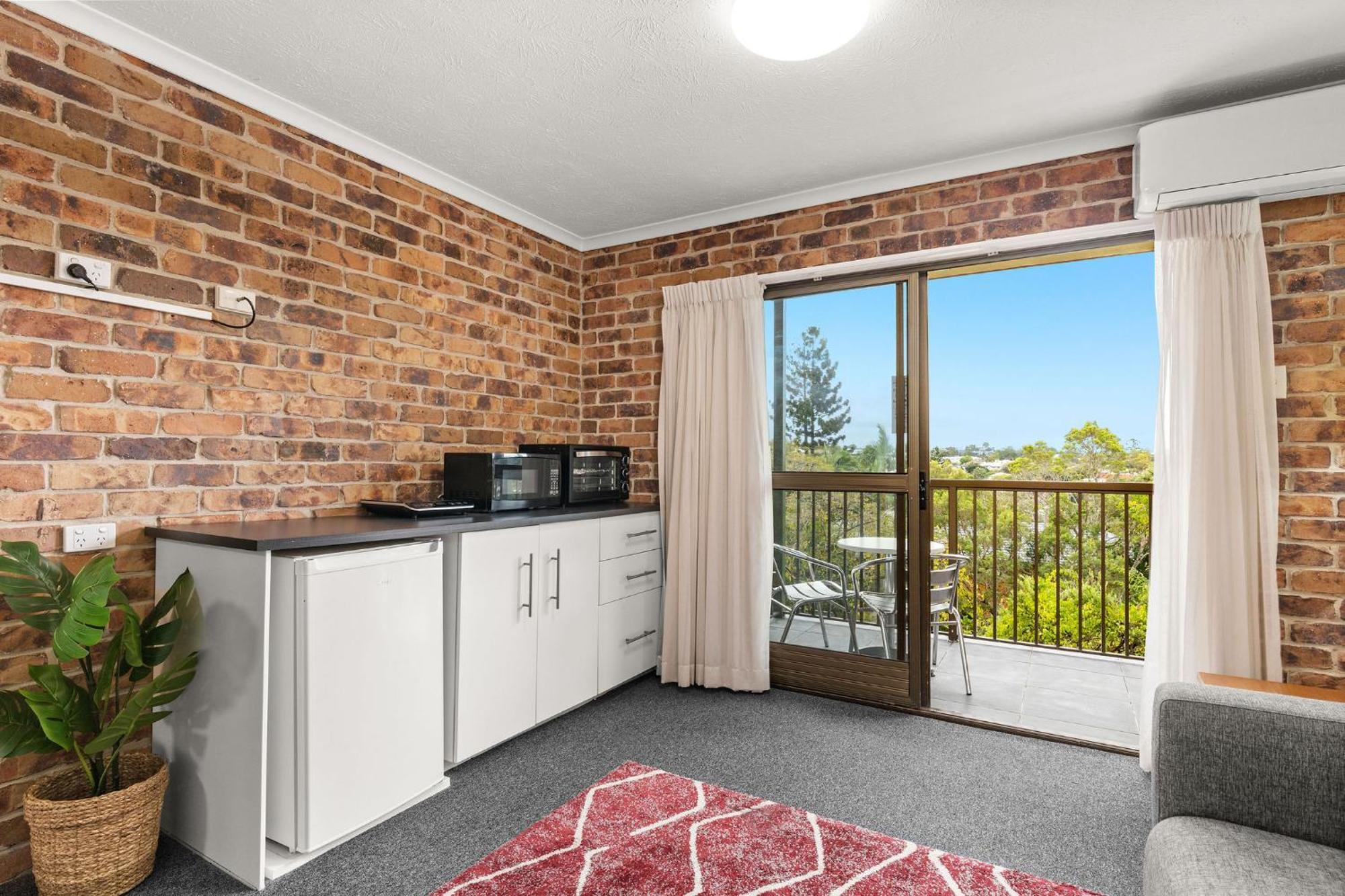 Toowong 4*