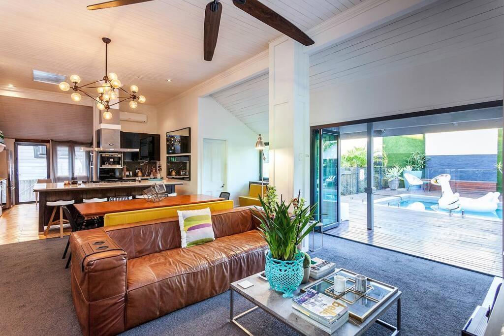 Villa Stunning Tropical Oasis Free Parking Brisbane