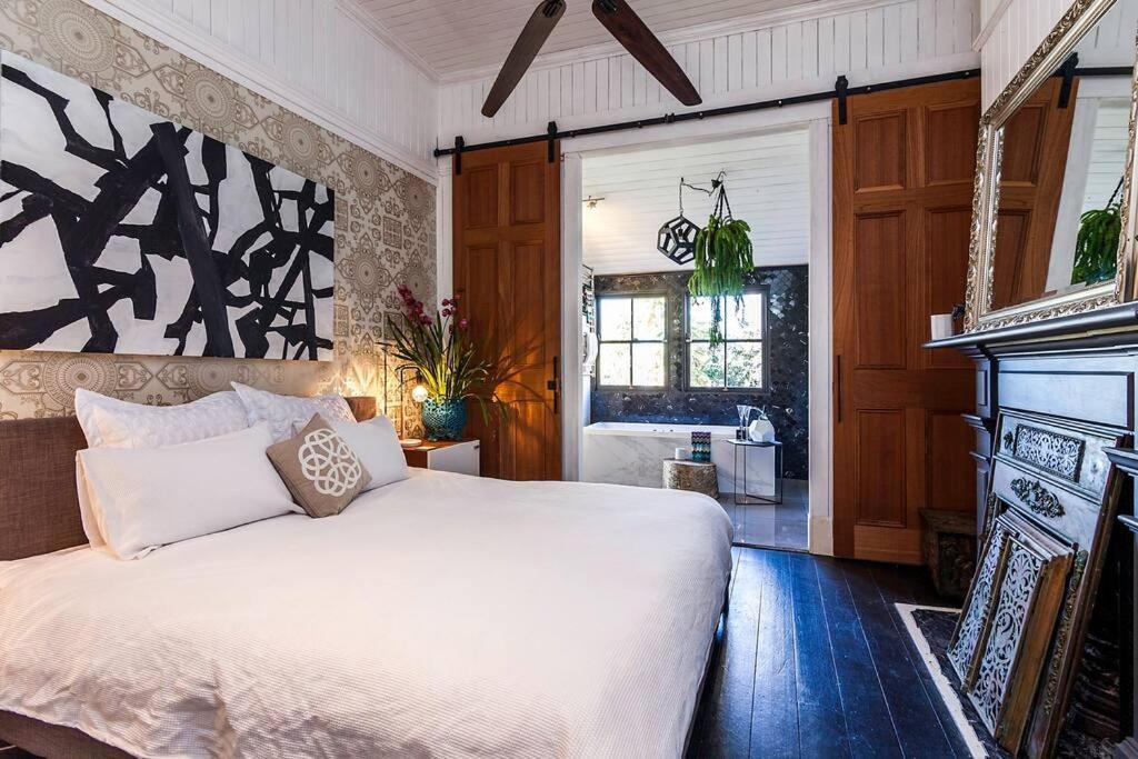 Villa Stunning Tropical Oasis Free Parking