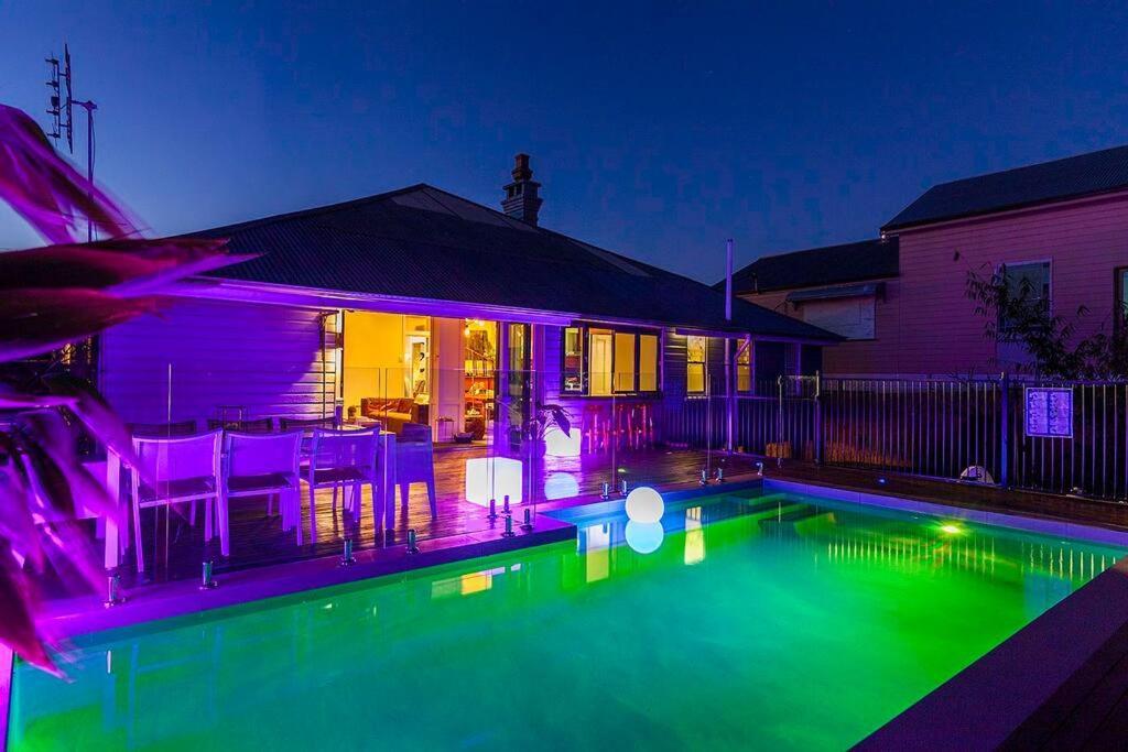 Villa Stunning Tropical Oasis Free Parking Brisbane