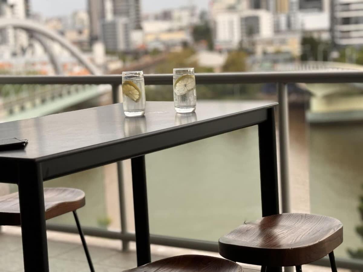 Apartment Spacious River View 3 Bdrm With 2 Car Spaces Brisbane