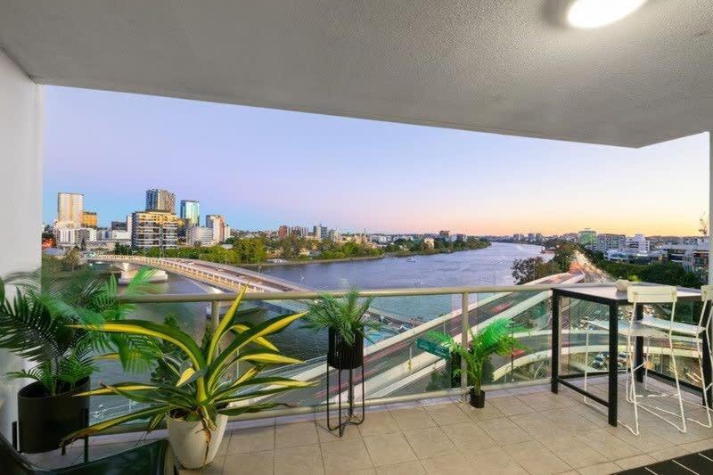 Spacious River View 3 Bdrm With 2 Car Spaces Apartment