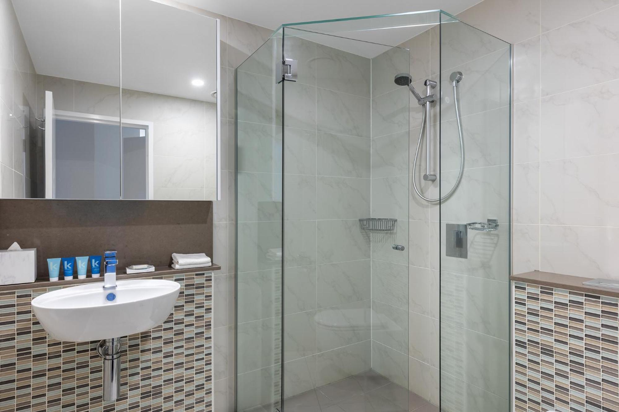 Meriton Adelaide Street, 5*