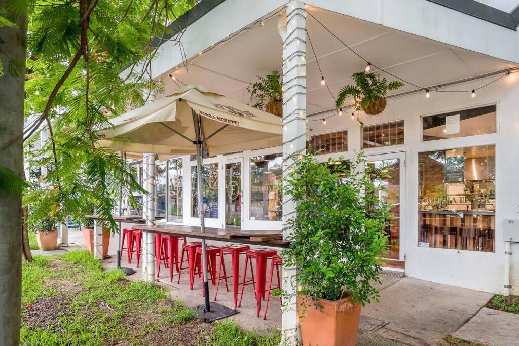 Birdcall Yeronga - Inner Couples Sanctuary Holiday home