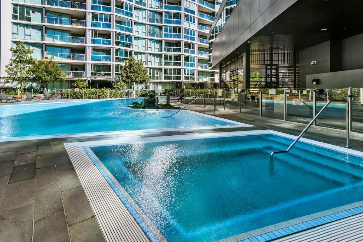 1-bedroom Riverfront With Pool * Brisbane