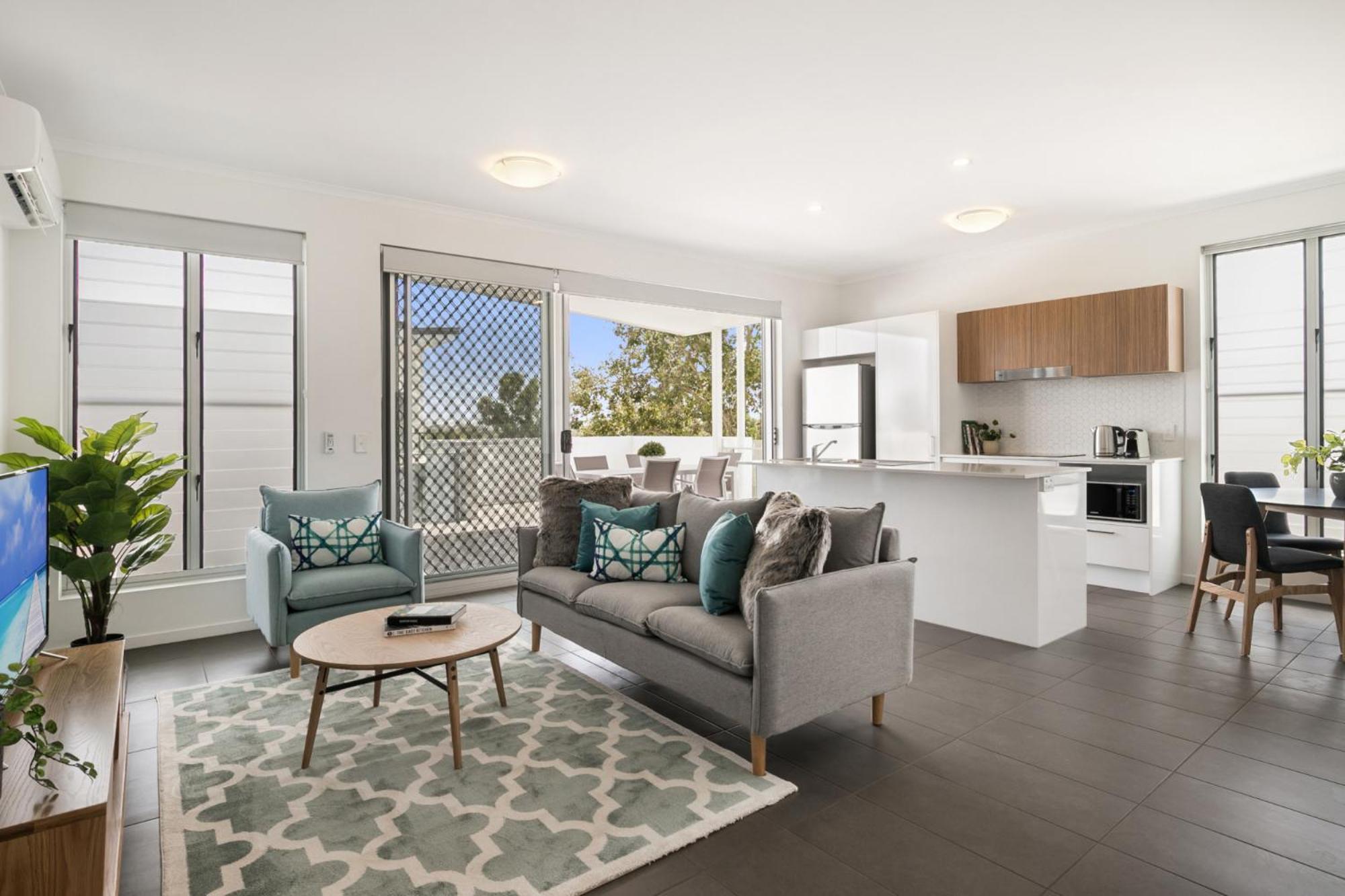 Apartment Spacious With Generous Entertaining