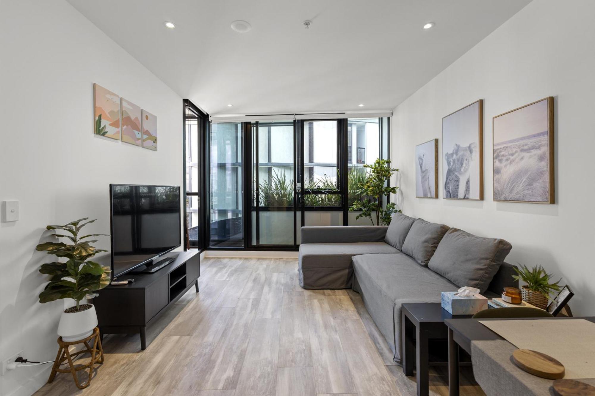 Apartment High-rise 1-bed With Pool, Gym And Parking