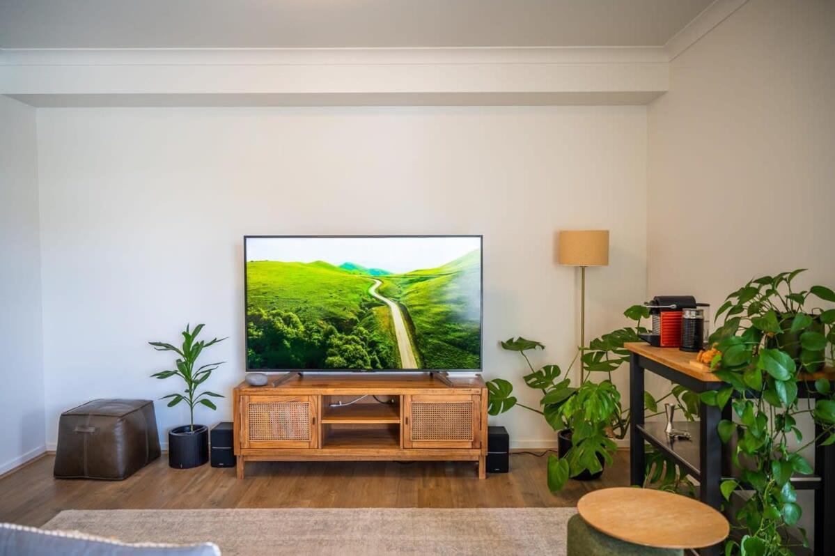 Tranquil 2-bed Inner City Retreat With Parking Apartment Brisbane