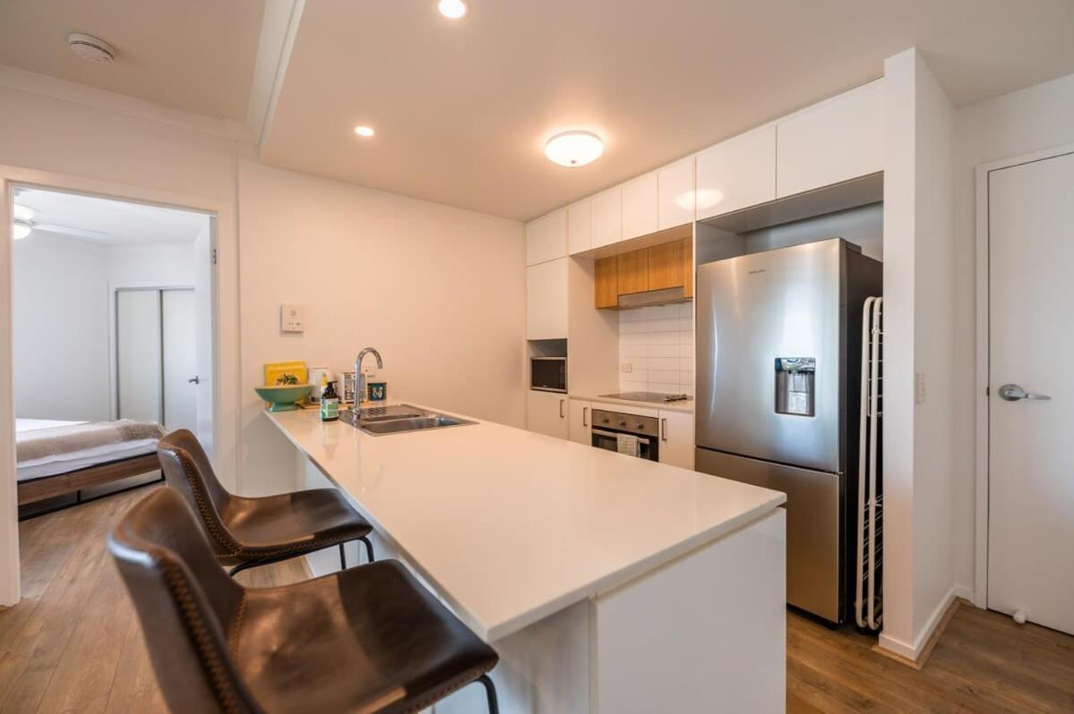 Apartment Tranquil 2-bed Inner City Retreat With Parking Brisbane