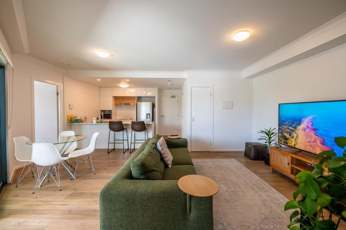 Tranquil 2-bed Inner City Retreat With Parking