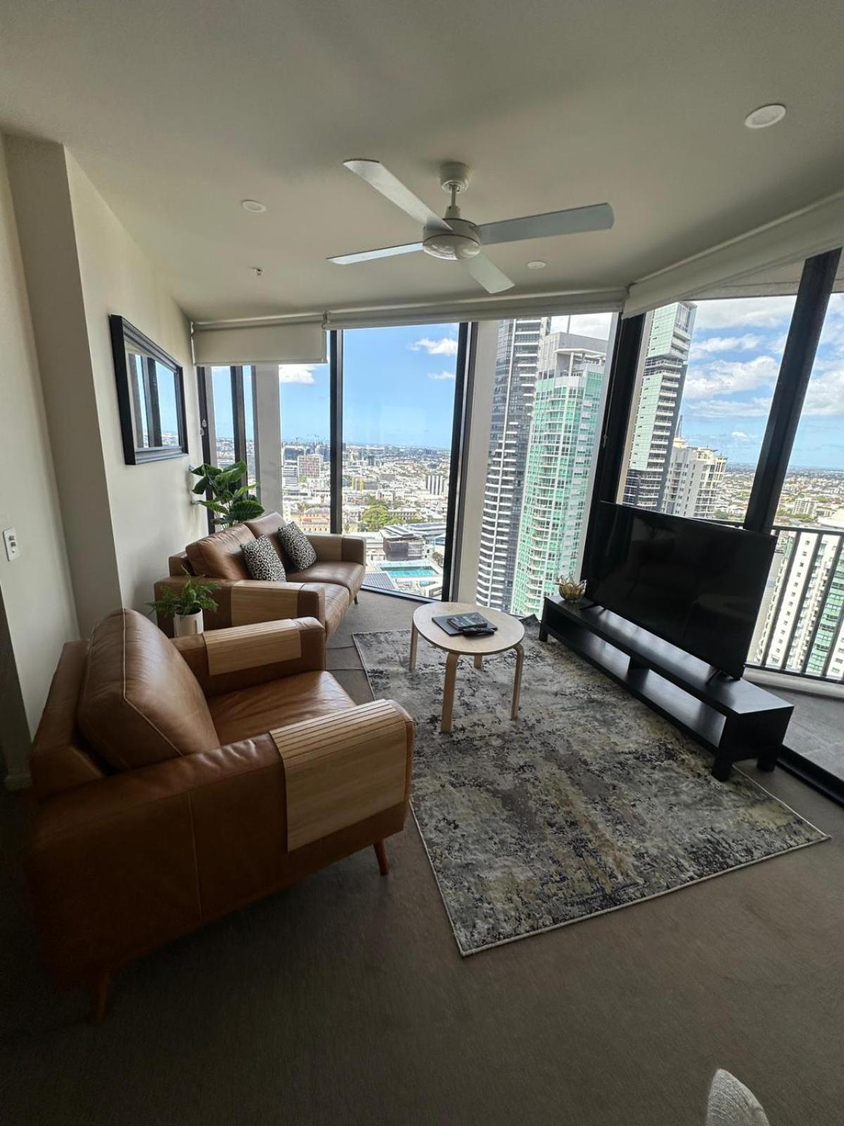 Lvl29 Rooftop Pool Carpark Netflix By Stylish Apartment *