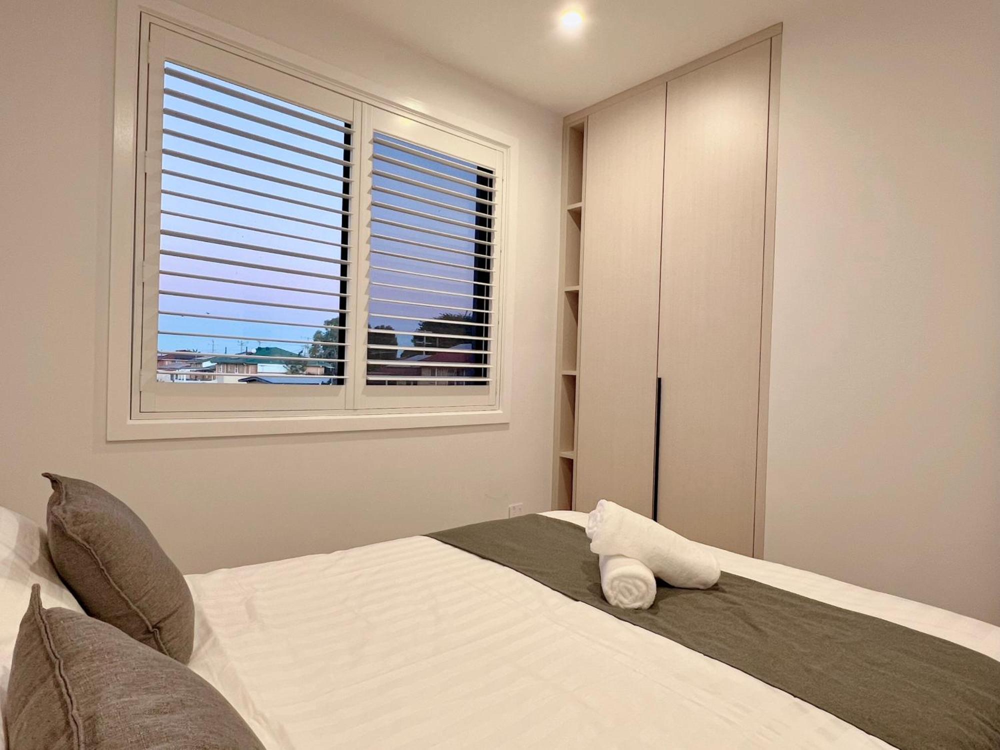 Villa Modern Comfort In Macgregor Brisbane