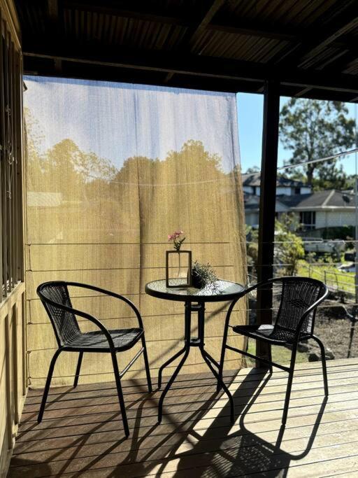 Shops Across St! Cute Studio In Salisbury Brisbane
