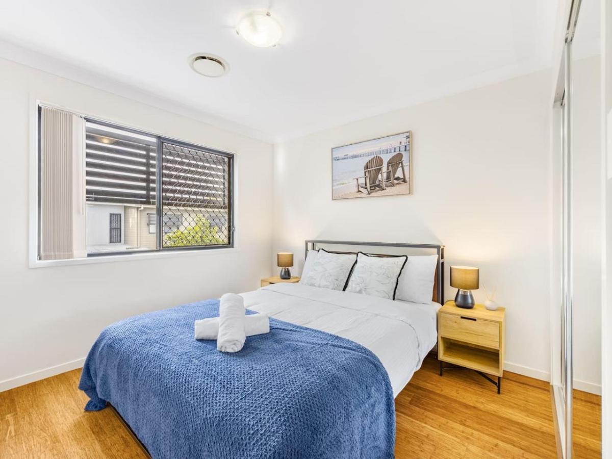 3bd Townhouse Close To Shops, Transport With Carpark Holiday home