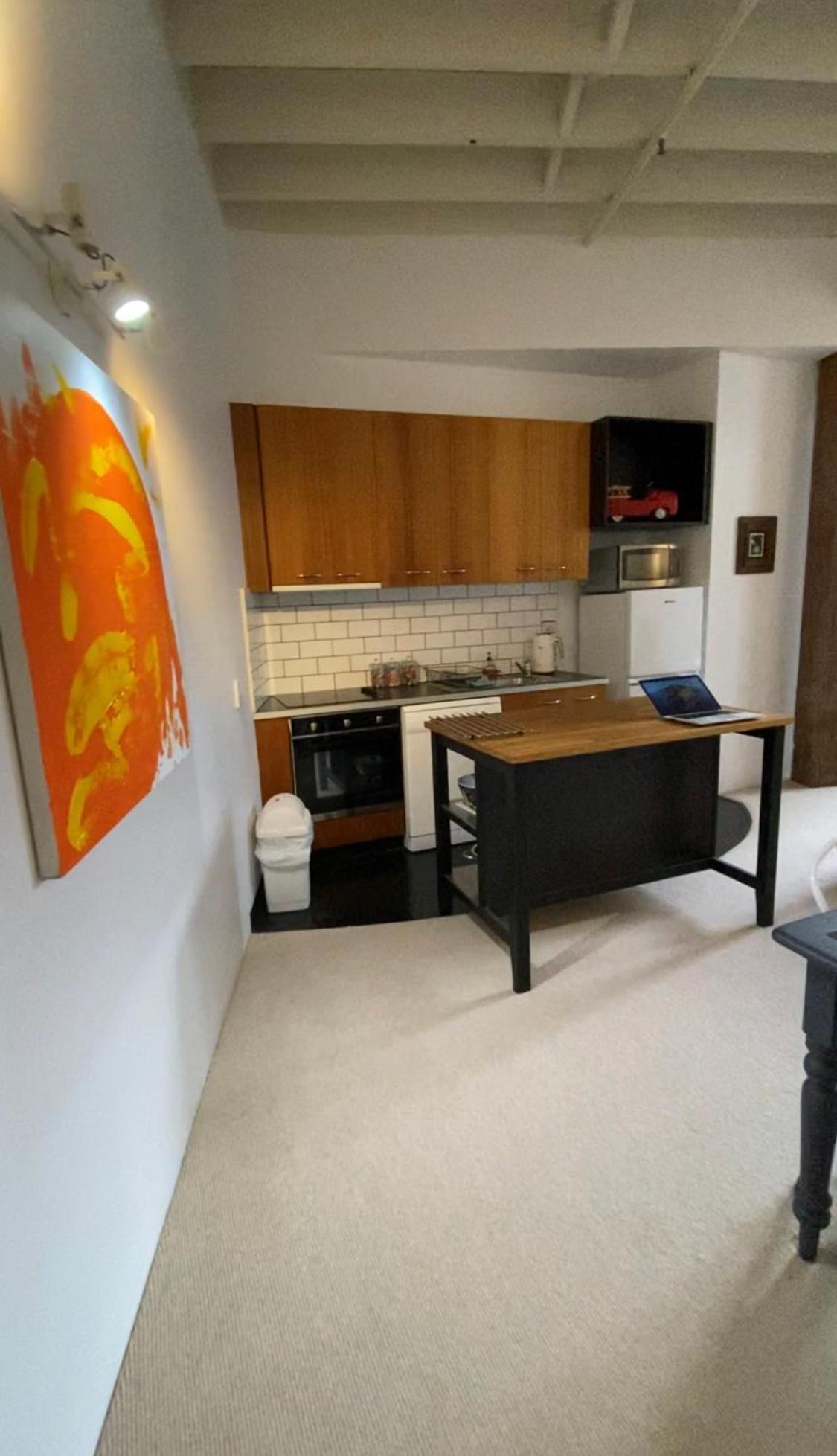 Spacious 1 Bedroom In Teneriffe *
