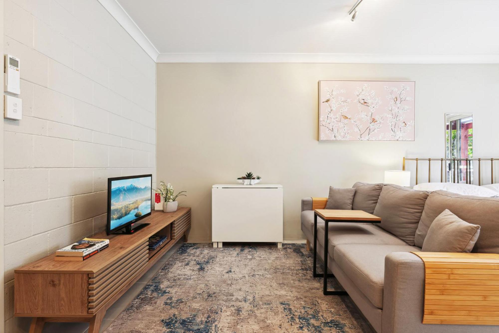 Apartment Comfy Near Gabba With Secure Parking *