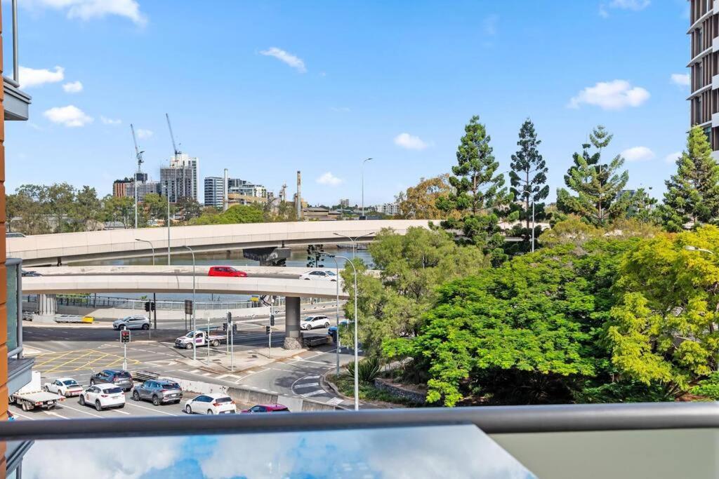 Inner Action 3bed 2bath 1car 3balconies Brisbane