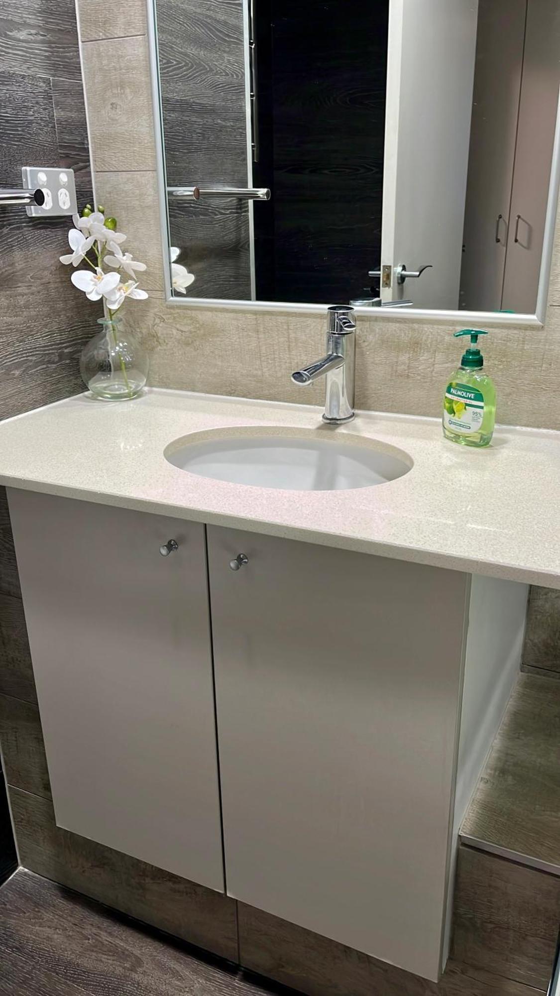 Best Location Cbd & Free Parking Apartment