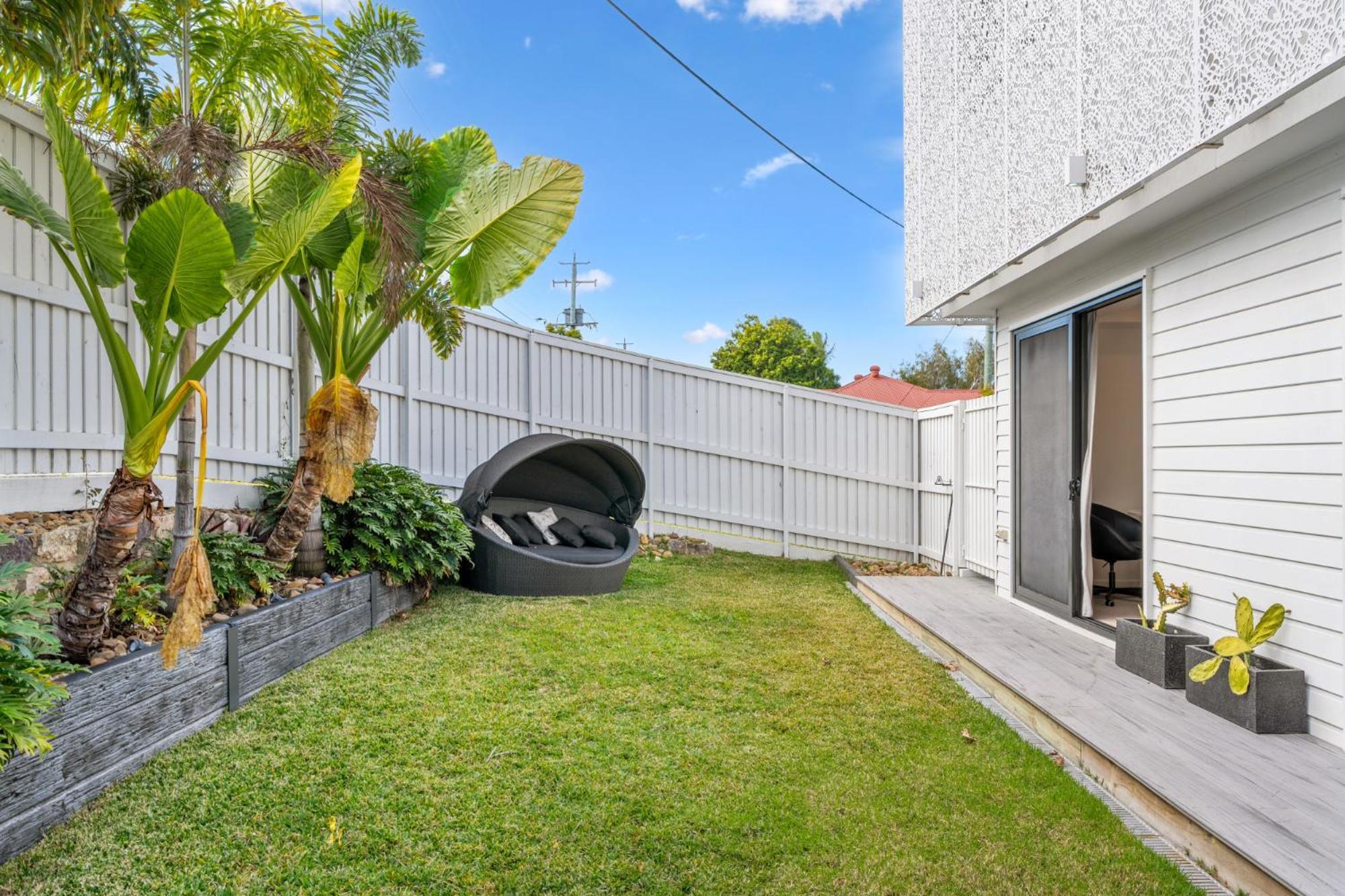 Deluxe 4-bed With Pool Pizza Oven & Fire Pit Holiday home Brisbane