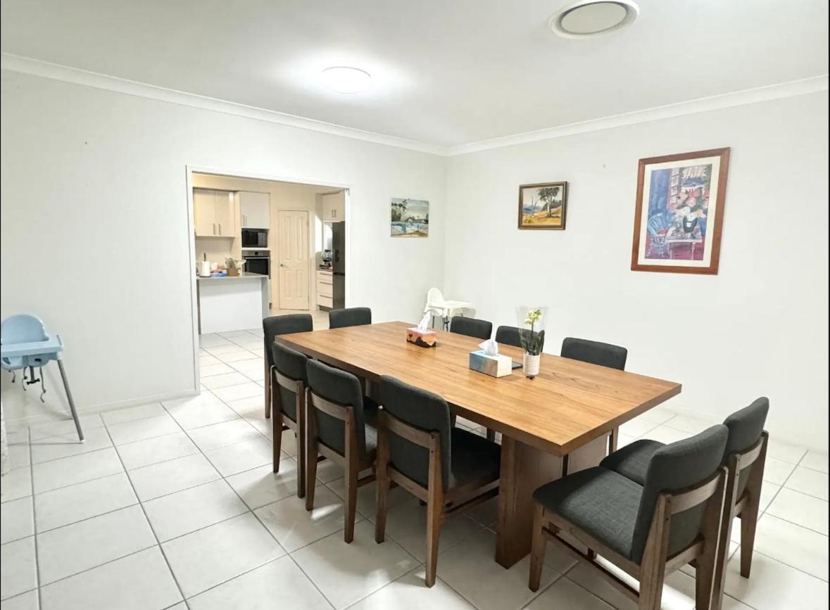 7 Bedrooms 20 Mins To 25 Acres Of Space