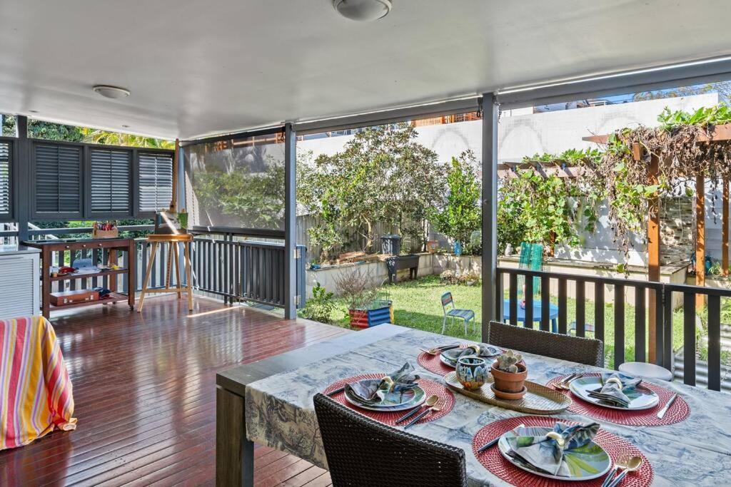 Holiday home Artistic Queenslander With Park Views - Near City! *