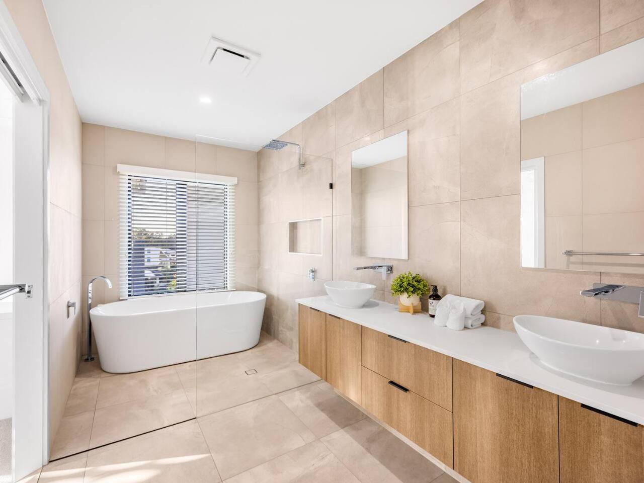 Luxury Golf Course With Theater At Cannon Hill * Brisbane