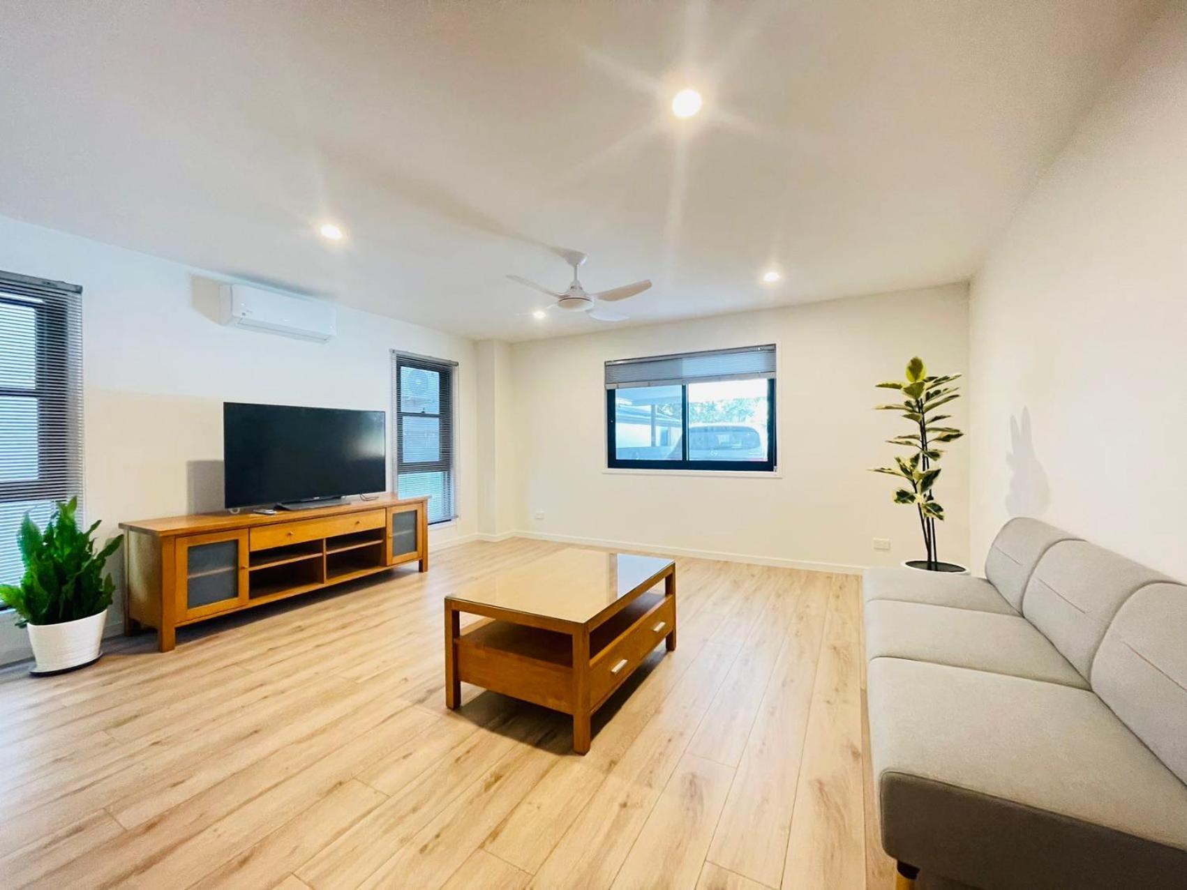 262atroughton Guest house *