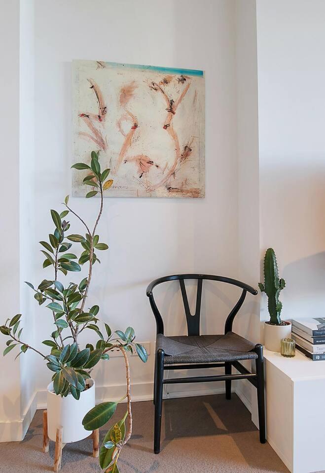 'urban Lushscape' Hotel-style Comfort In Newstead Apartment Brisbane