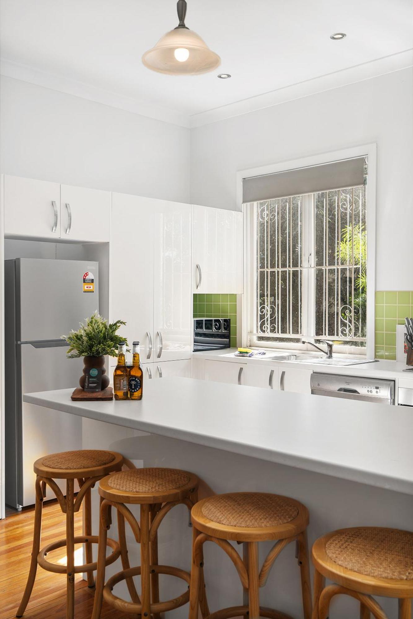 Apartment Bright 3-bed With Garden By Banks Street Reserve Brisbane