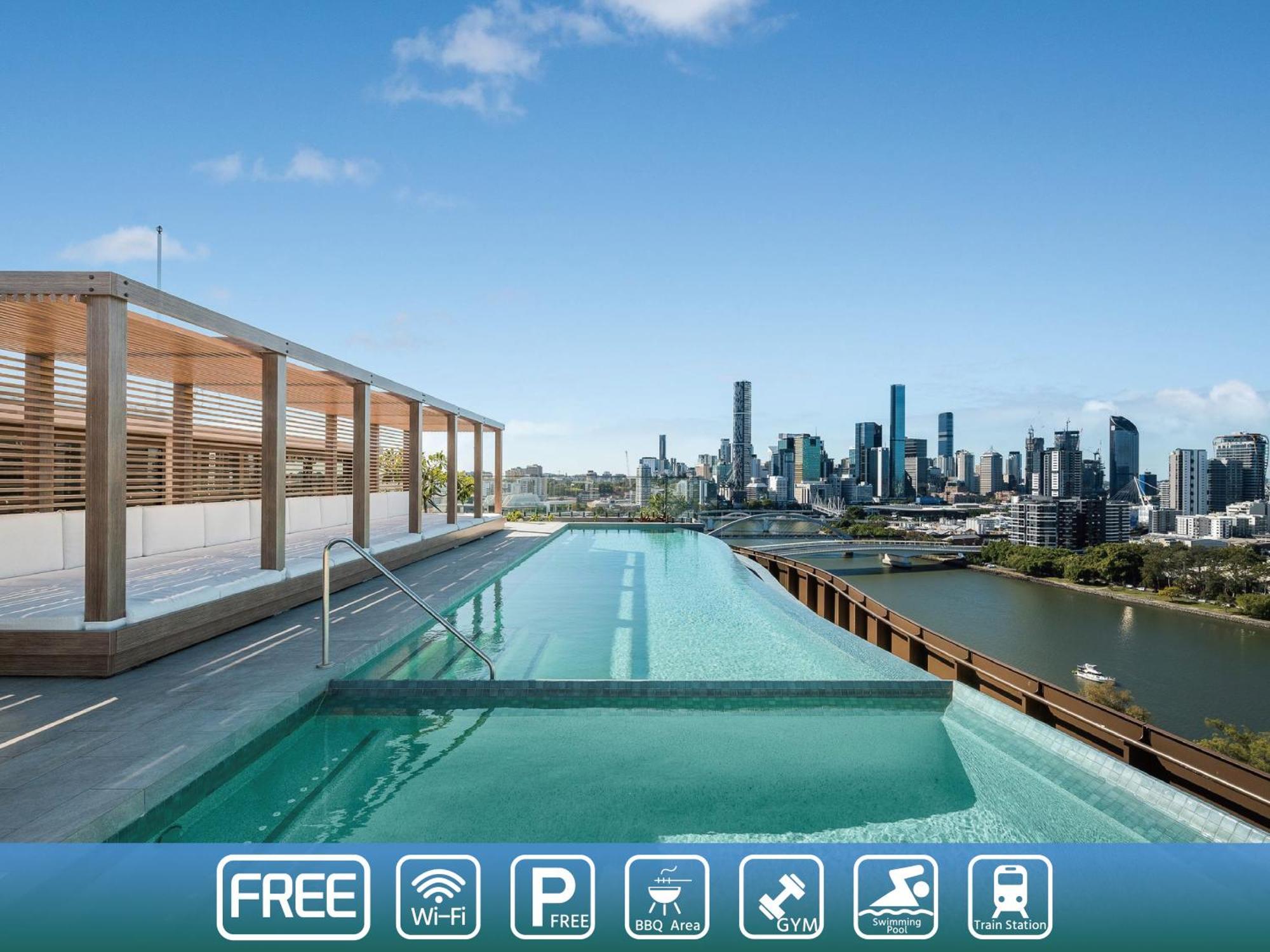 Chic Living 2br At Milton
