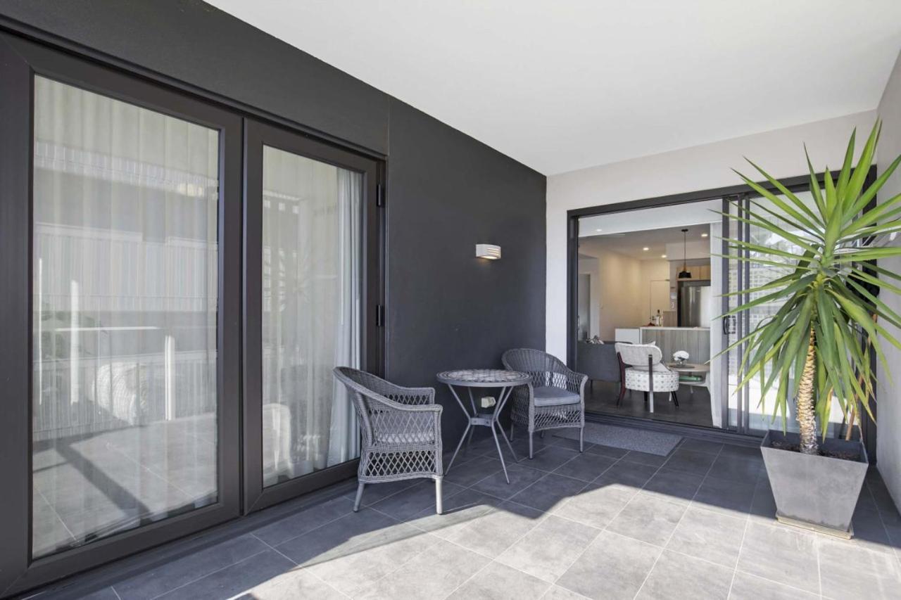 Contemporary Apt, Premium Local, Wifi, Wine, Cafes Apartment *