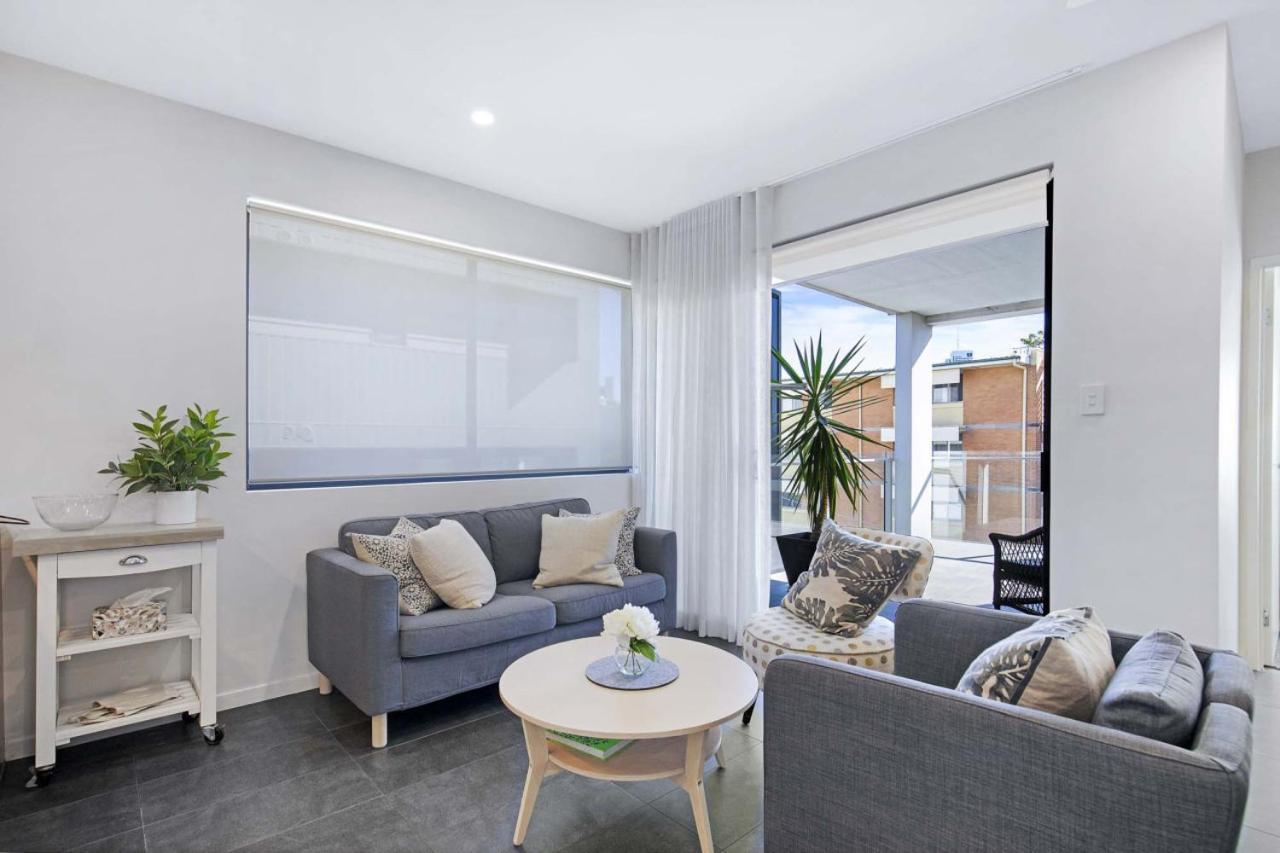 Contemporary Apt, Premium Local, Wifi, Wine, Cafes Apartment