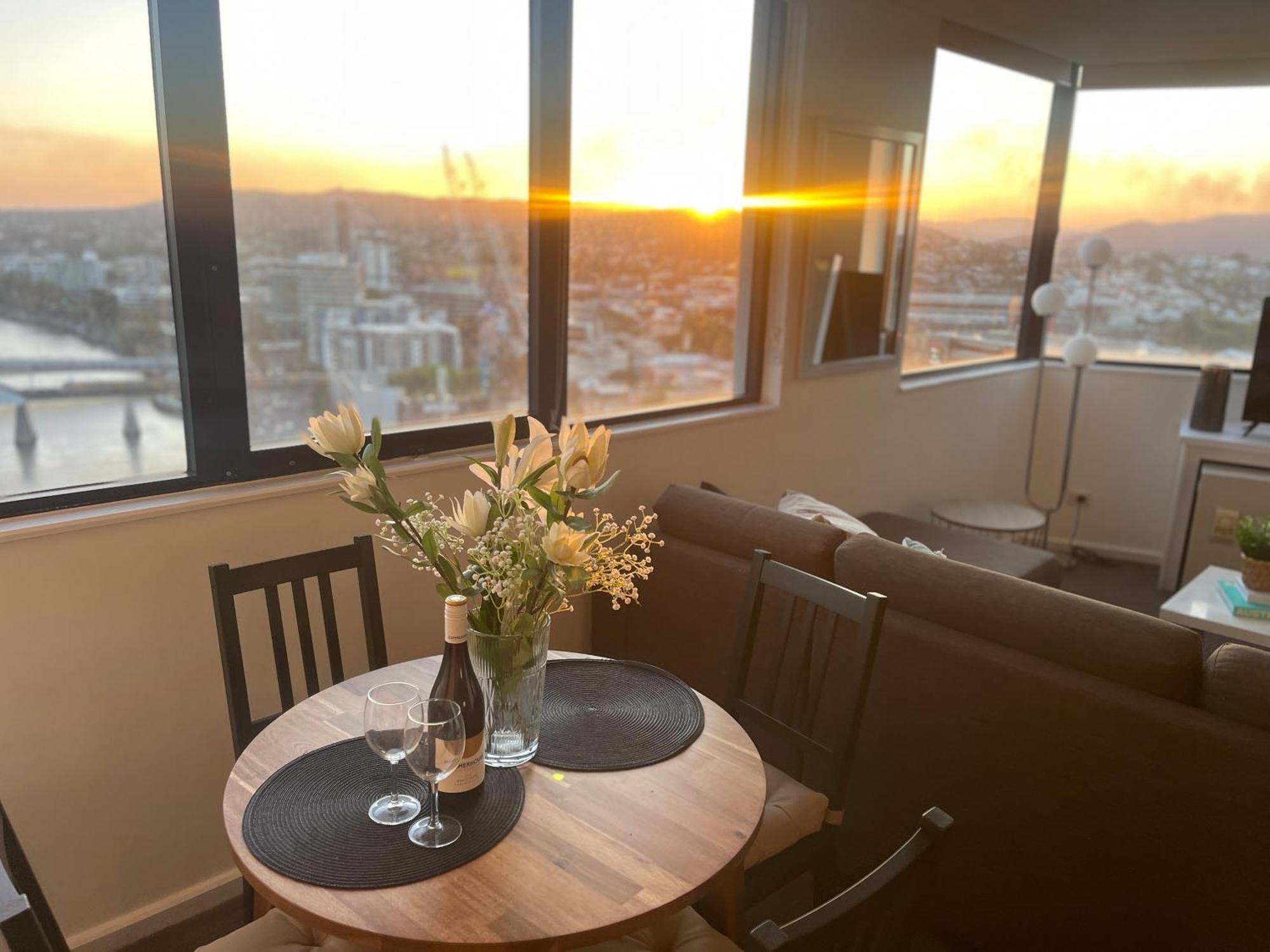Riverview Cbd Level 22 Apartment Brisbane
