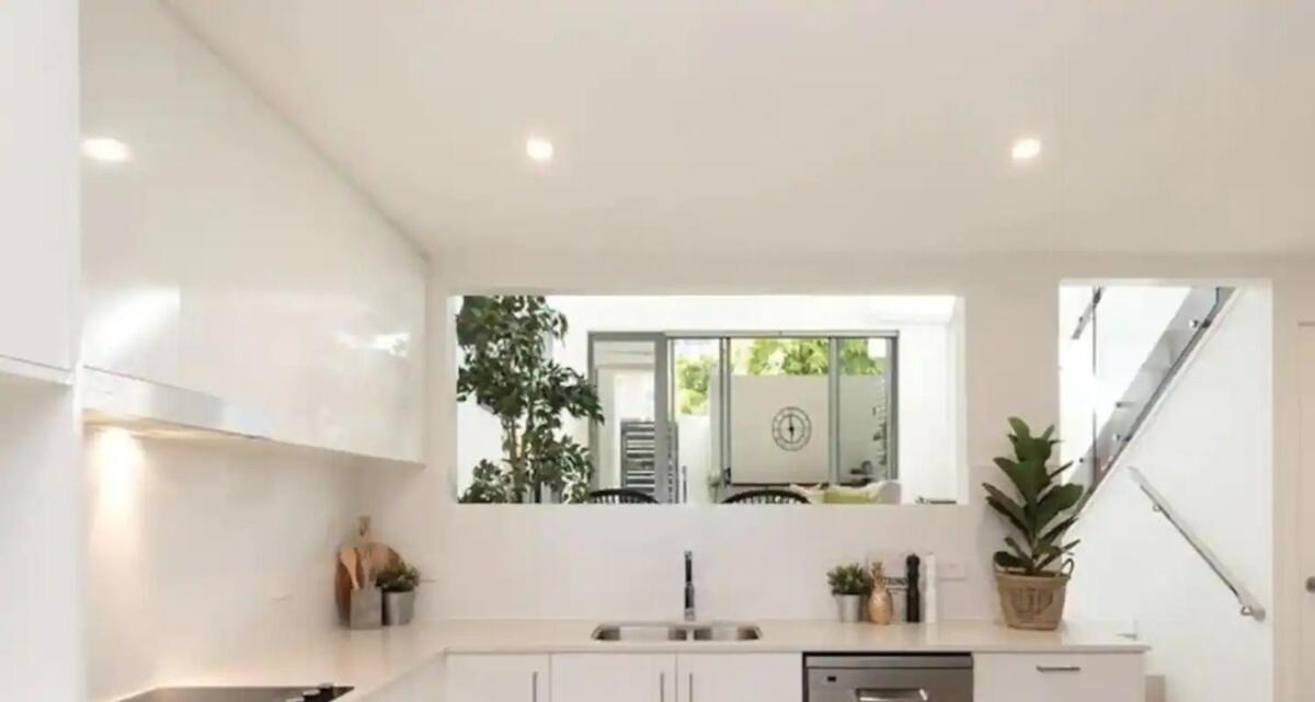 Casa de férias Huge Family Townhouse 3 Bathrooms 5km To
