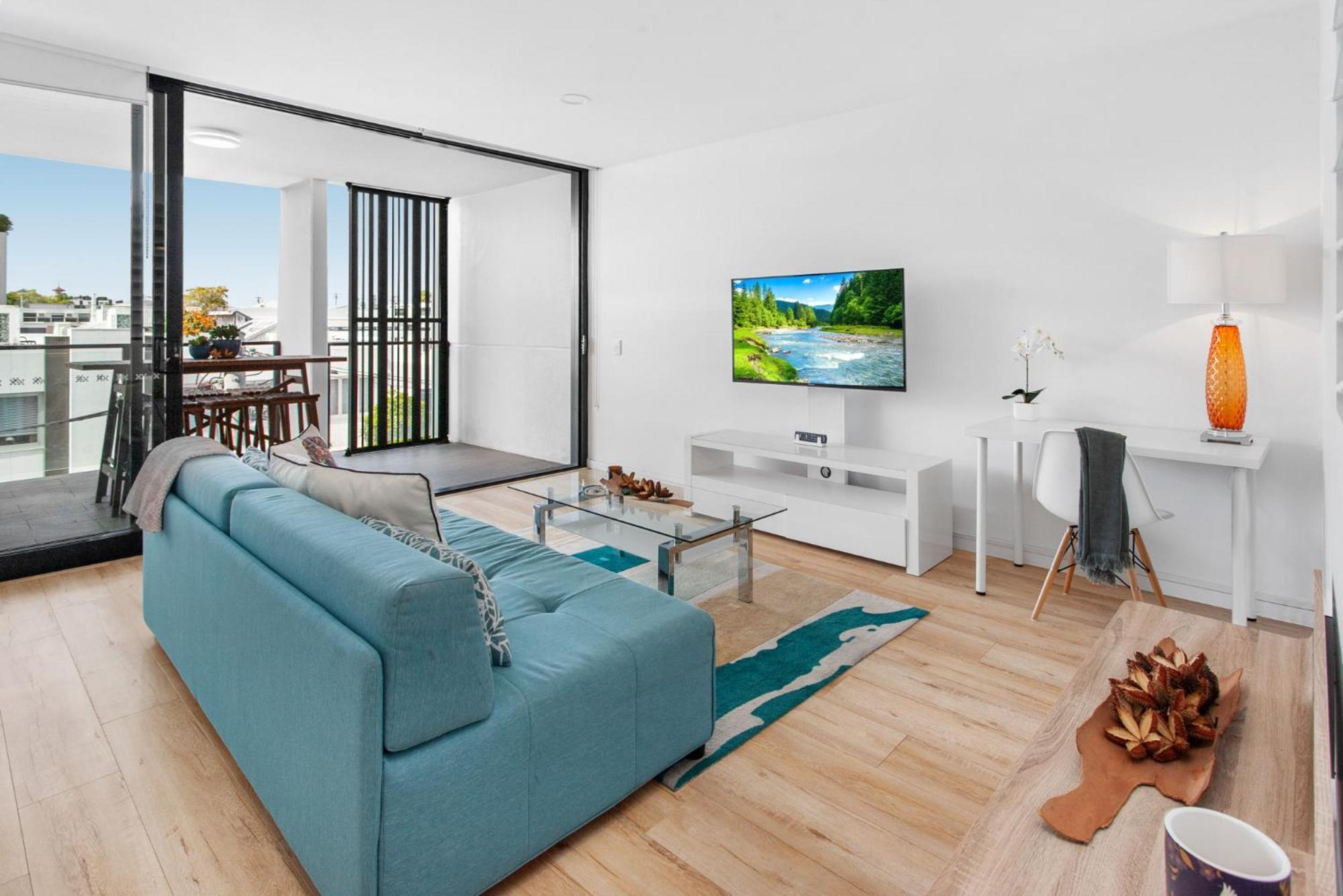 Spacious 2-bed Unit With Balcony Next To The Gabba Apartment *