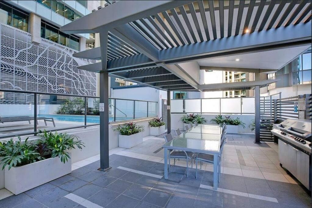 Urban Cbd Elegance With River&botanic Garden Views *