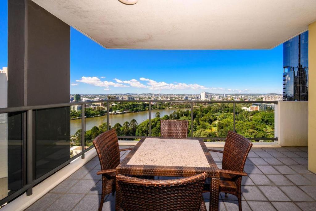 Urban Cbd Elegance With River&botanic Garden Views Apartment *