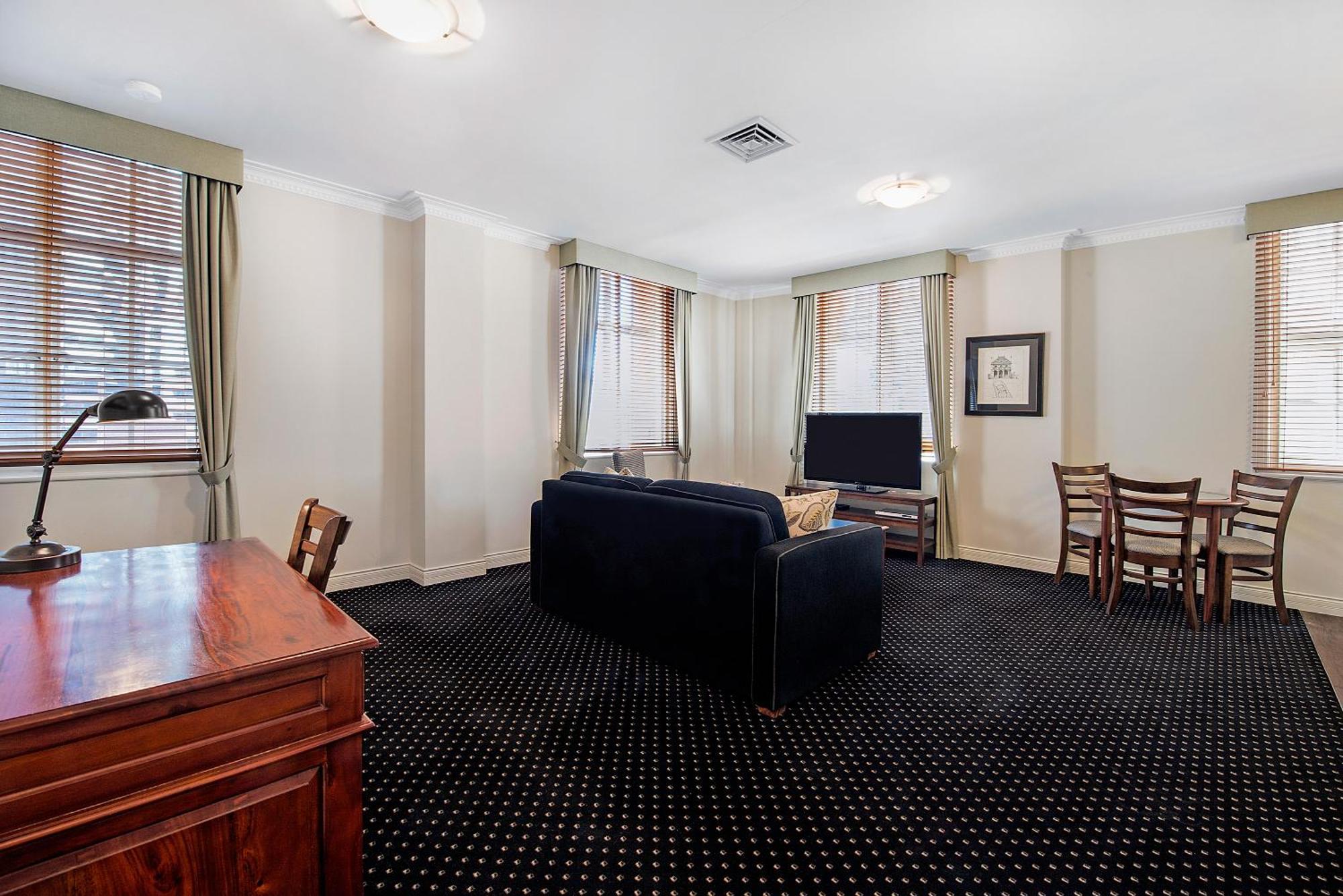 Rothbury Aparthotel 4*