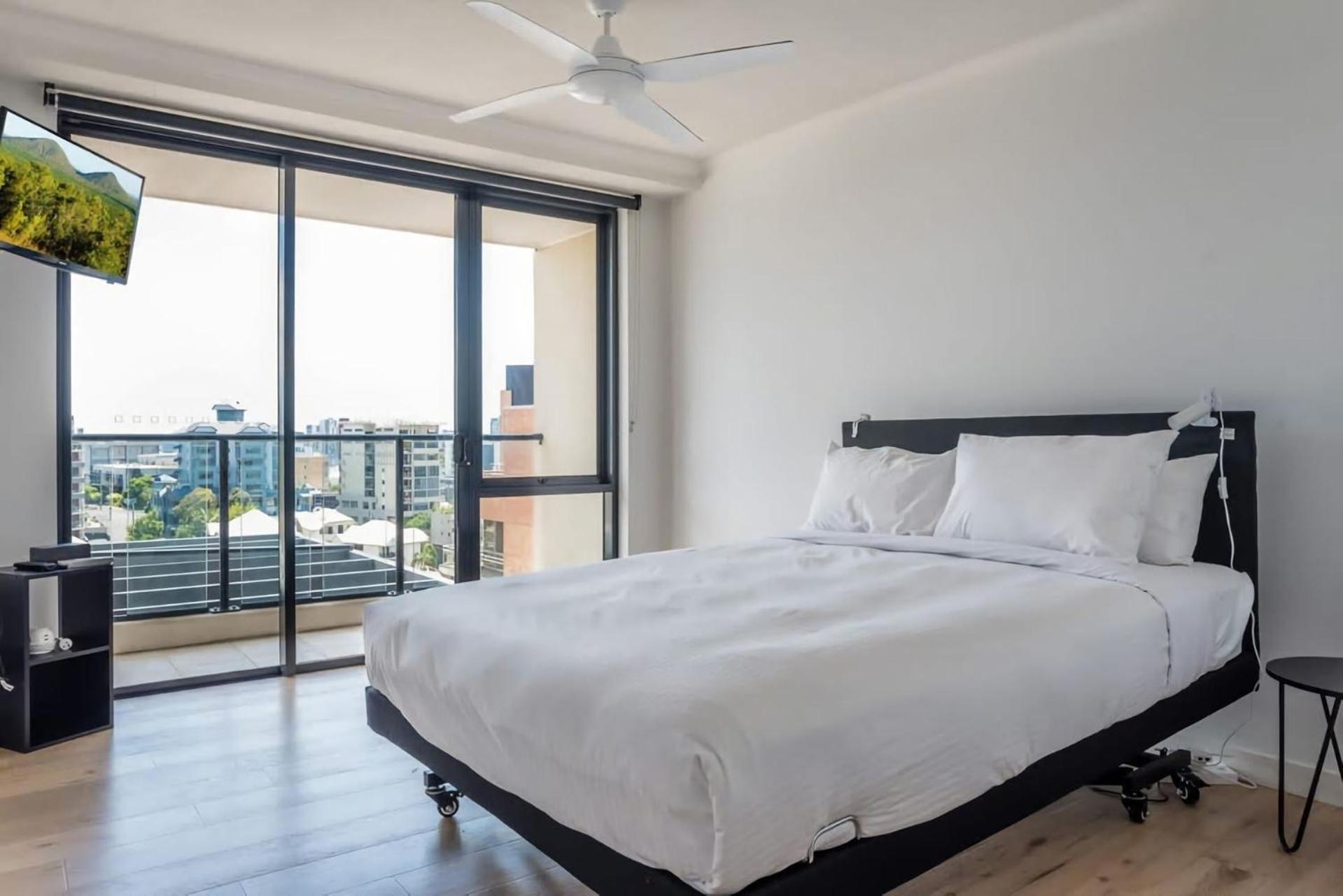 Stylish Retreat With Pool Parking Apartamento Brisbane